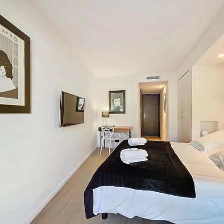 3P Between Croisette Beaches And Antibes Street Cannes Bagian luar foto